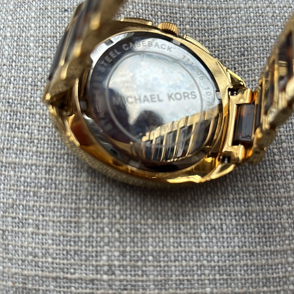 Michael Kors Gold and Brown Watch - Picture 3 of 5